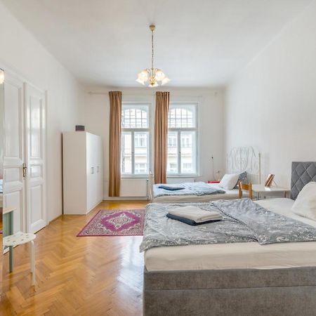 Apartments Vezenska Prague Bilik gambar