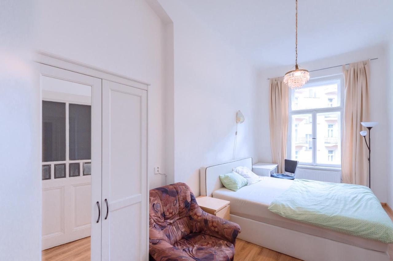 Apartments Vezenska Prague Luaran gambar
