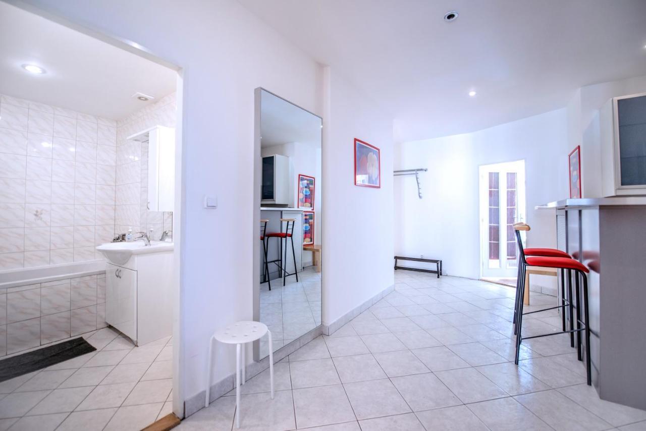 Apartments Vezenska Prague Luaran gambar