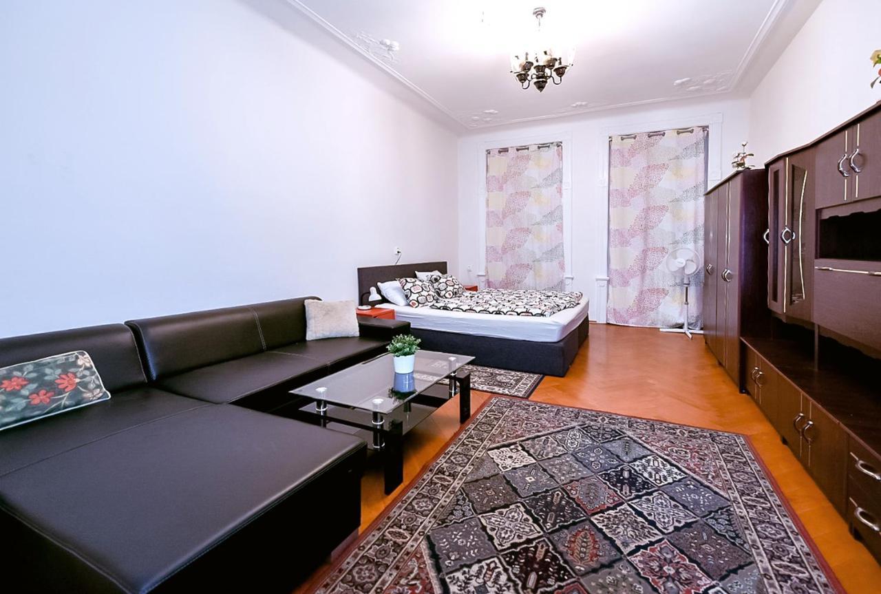 Apartments Vezenska Prague Luaran gambar