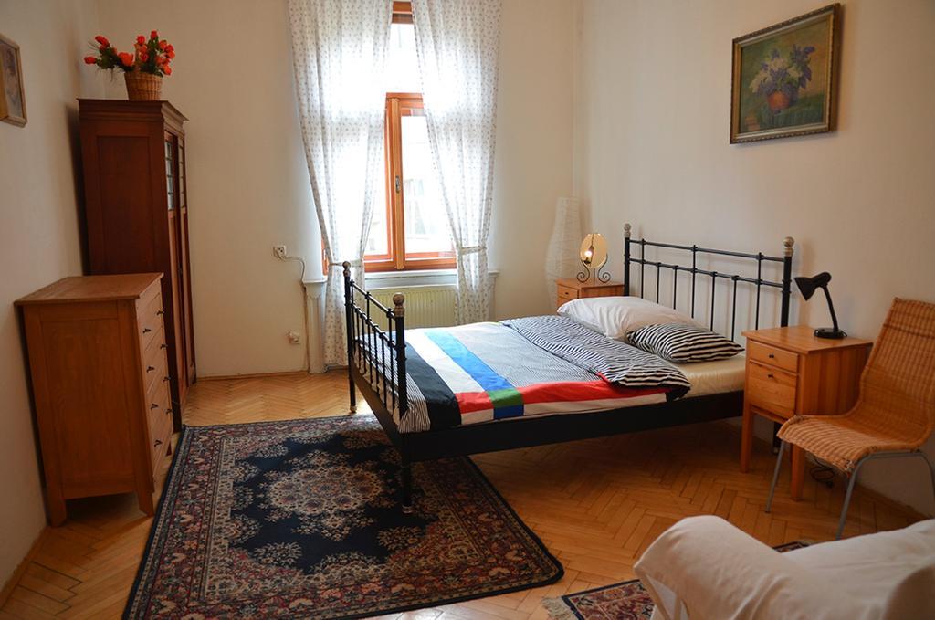 Apartments Vezenska Prague Bilik gambar