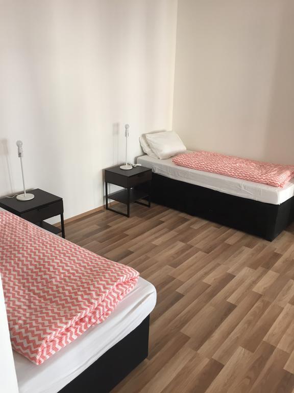 Apartments Vezenska Prague Luaran gambar