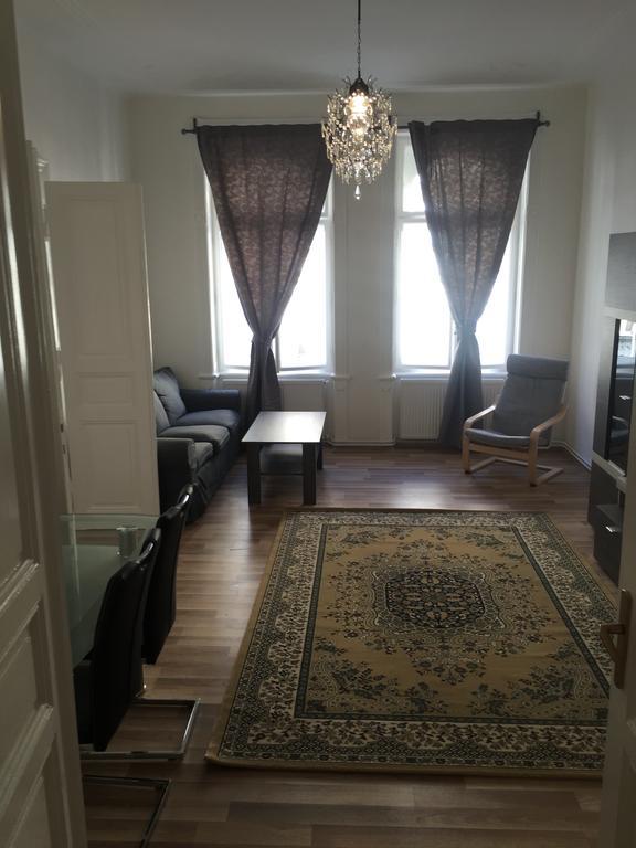 Apartments Vezenska Prague Luaran gambar