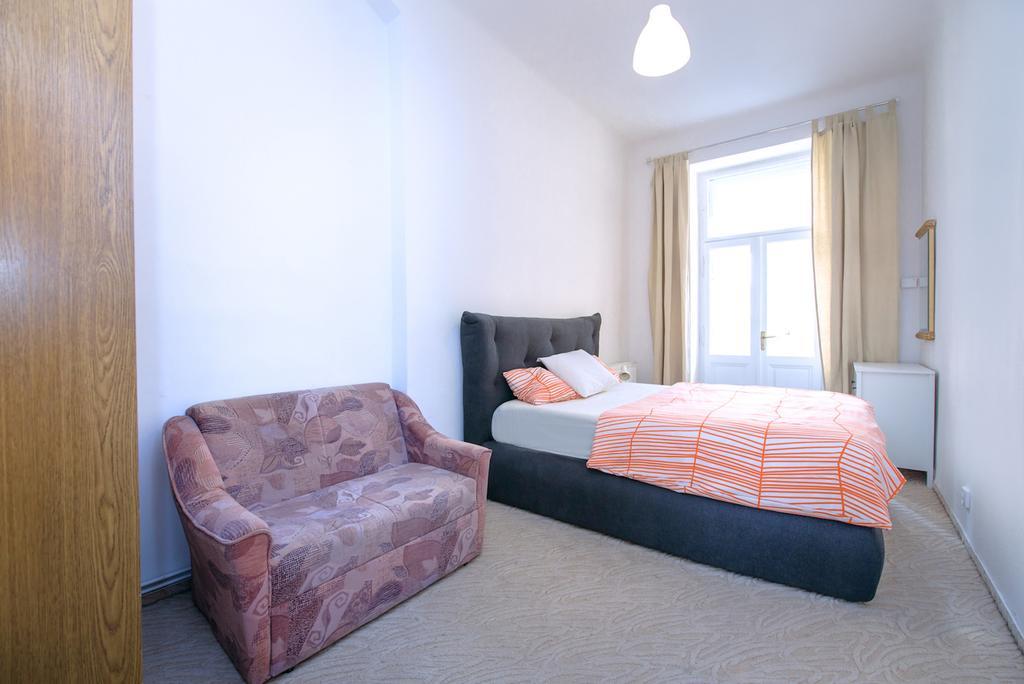 Apartments Vezenska Prague Luaran gambar